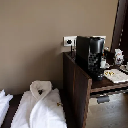 Hotell Mh Matera